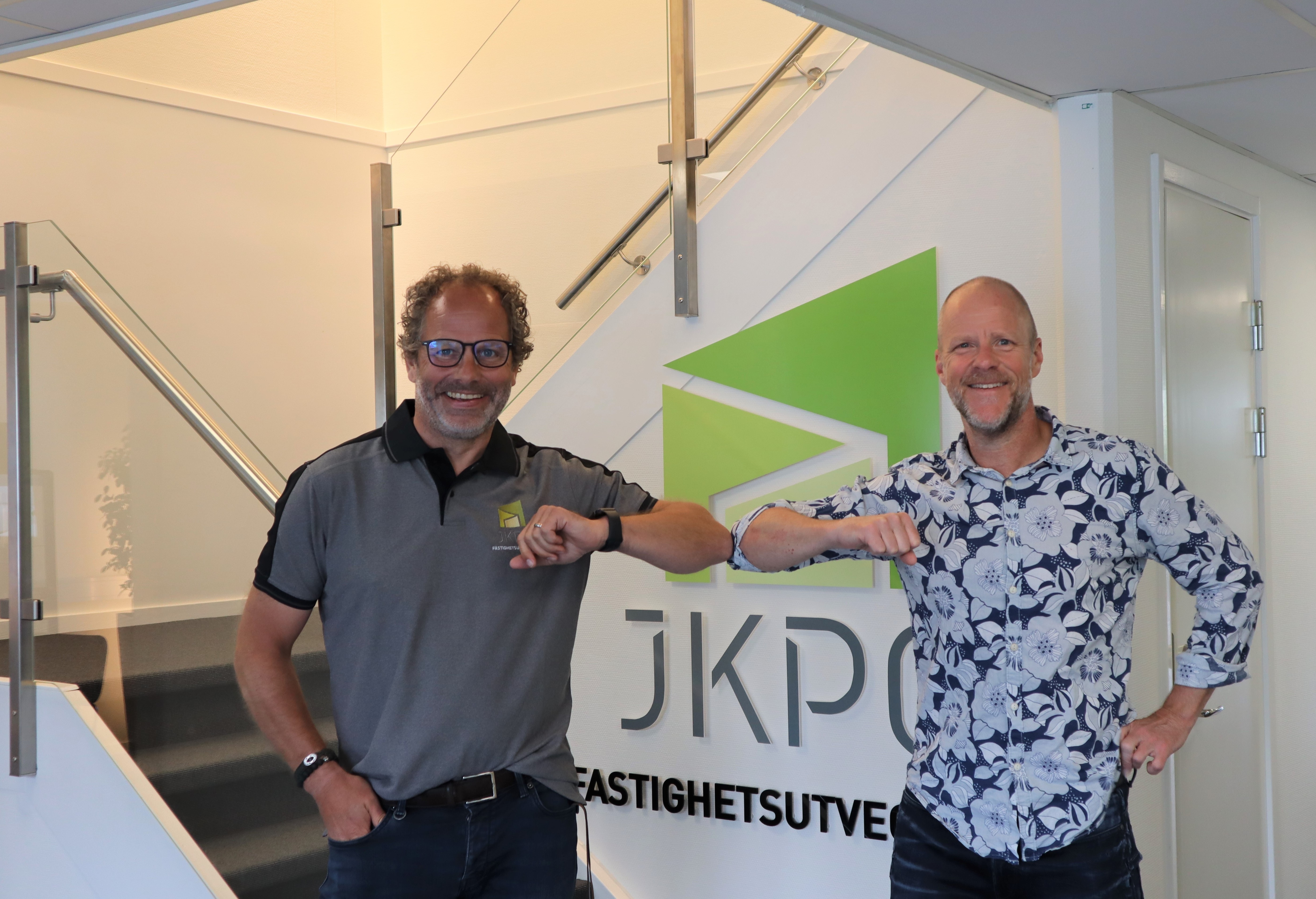 Magnus Olsson (VD för JKPG Fast) & Johan Thor (Verksamhetschef på Friskis Jönköping).