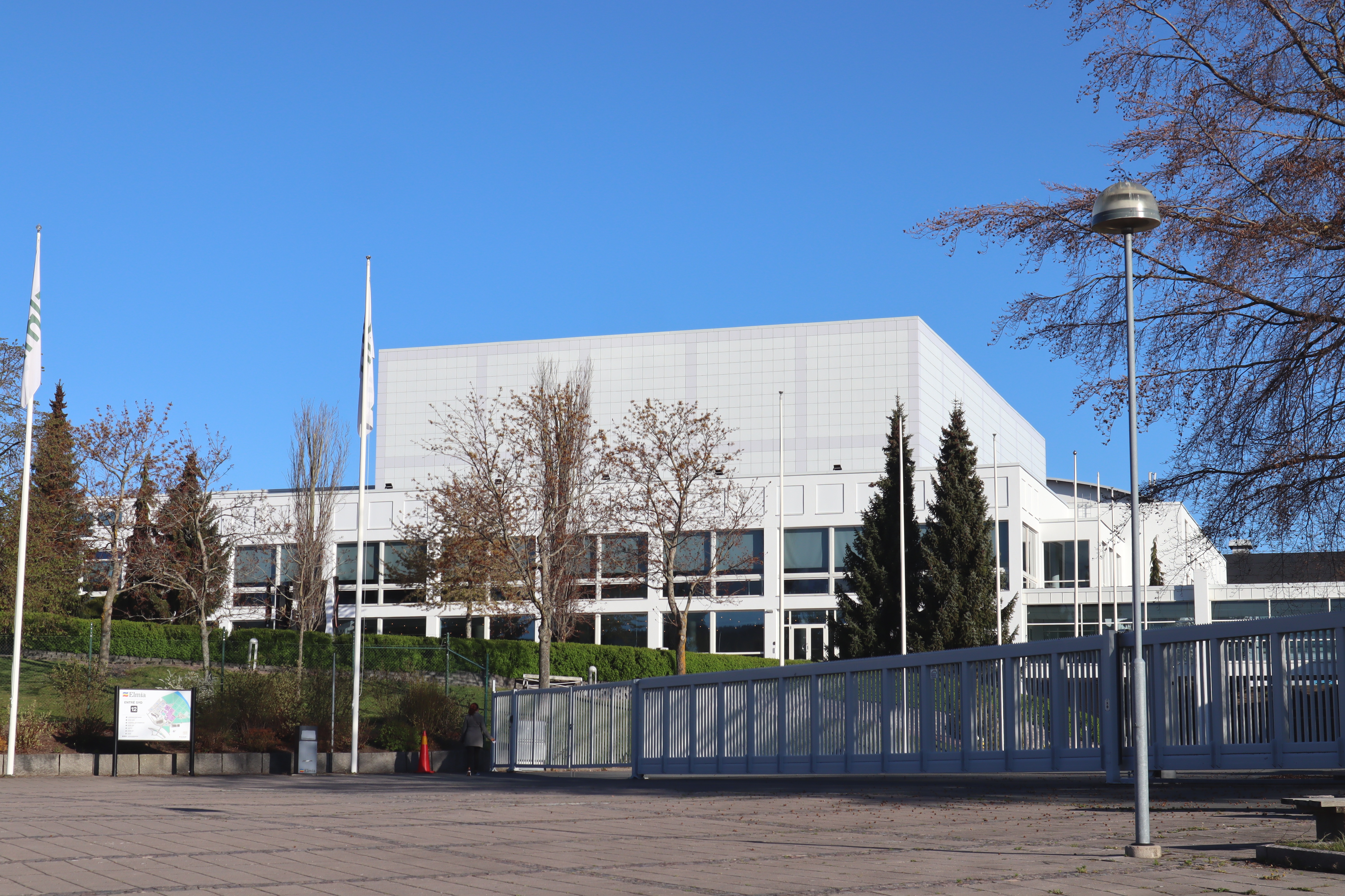 Elmia Kongress & Konserthus sett från Elmiavägen/Kinnarps Arena. 