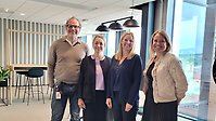 Magnus Olsson (JKPG Fast), Jenny Odegran (EY) Carolina Birch (EY) och Malin Rosenblad (JKPG Fast) i EYs nya lokal.